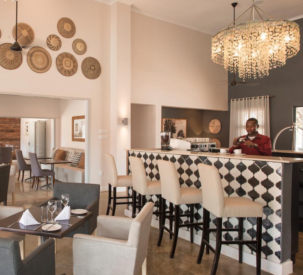 The Urban Hotel Ндола Экстерьер фото